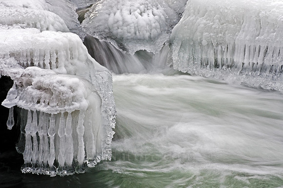 7918 Eagle River icicles cu